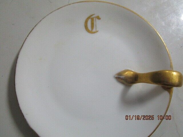 Bavaria dish finger loop monogramed "C" [140L]