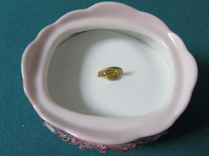 Heirloom Porcelain Music Box The Wing Beneath My Wings [*A]