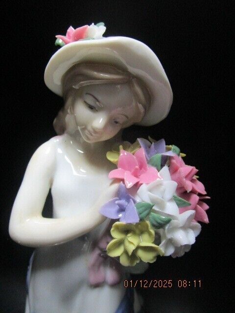 MALLORCA PORCELAIN CINDY FIGURINE 9" NEW ^^