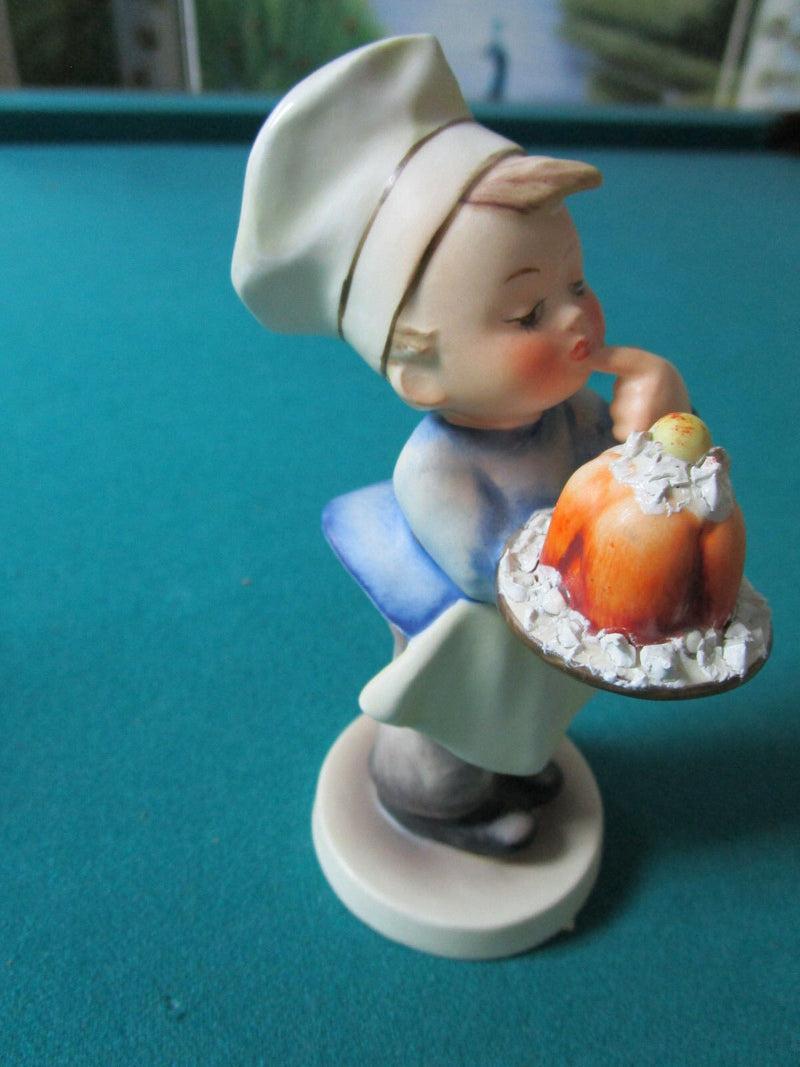 HUMMEL FIG. TM2: GOOD FRIENDS, GOOSE GIRL, BAKER BOY, PLAYMATES, OUT OF DANGER -