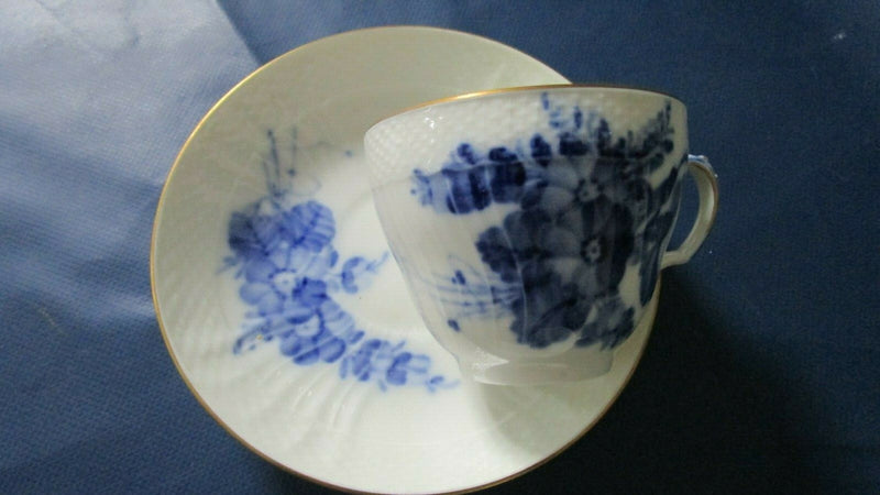 Royal Copenhagen Molded Golden Rim Blue Flowers Coffee Cups Saucers Pick1 [83E]