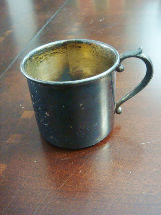 King Edward baby silverplate cup, 2 1/2" tall by 2 1/2" ORIGINAL ^^^
