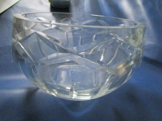 WATERFORD O'REAGAN CRYSTAL BOWL DIAMONDS AND VERTICAL CUTS 5 X 7 1/2"