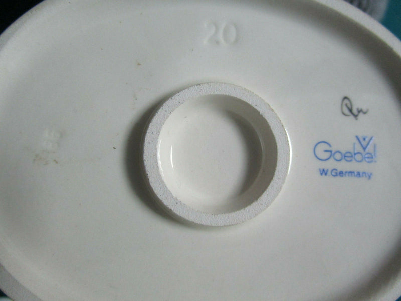 Hummel figu Tm6/Tm5: Globe Trotter Prayer Before The Battle Gift From A Friend