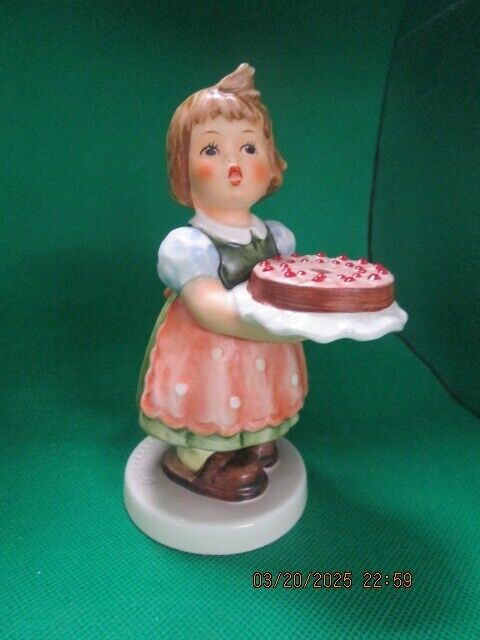 Hummel Birthday Candle Tm6 # 440 - 5.50" Original Box figurine^^^