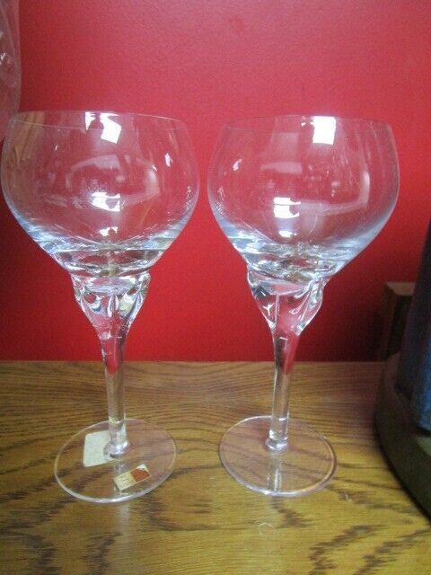 Water and wine Goblet Flower Song by MIKASA pick 1