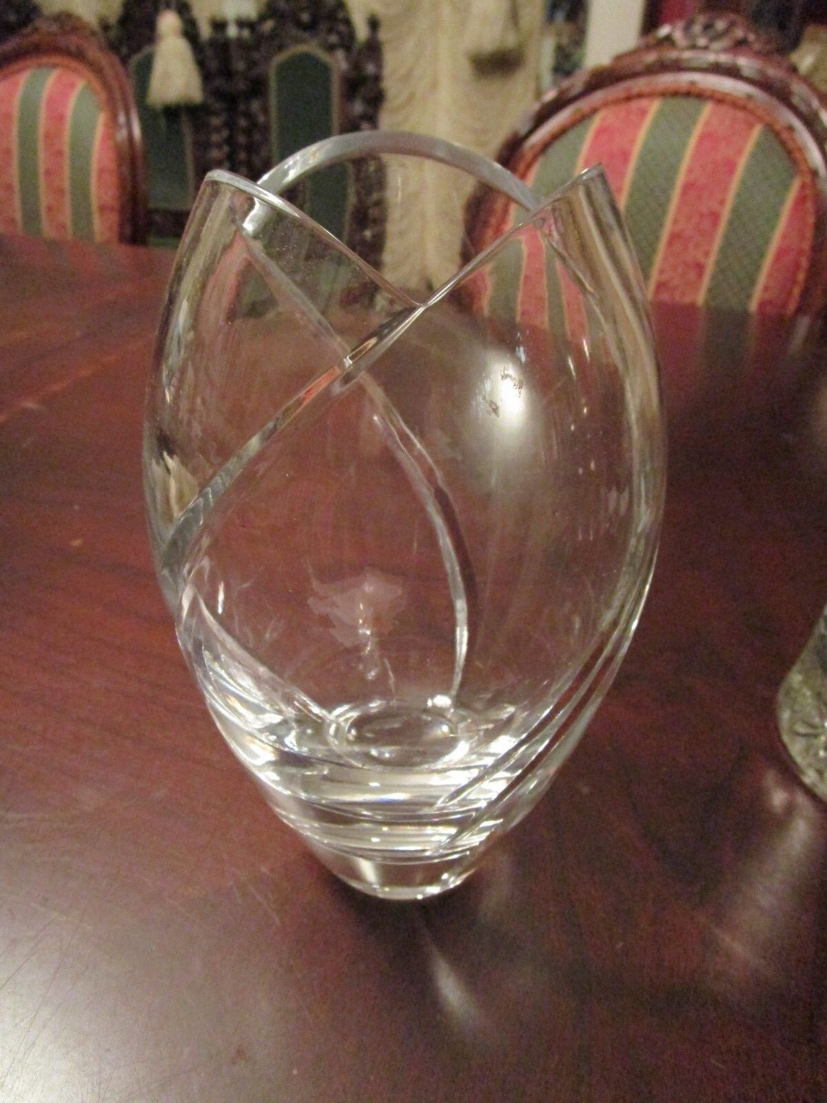 TIFFANY AND CO. PETAL CRYSTAL CUT VASE 8 1/2 X 5"