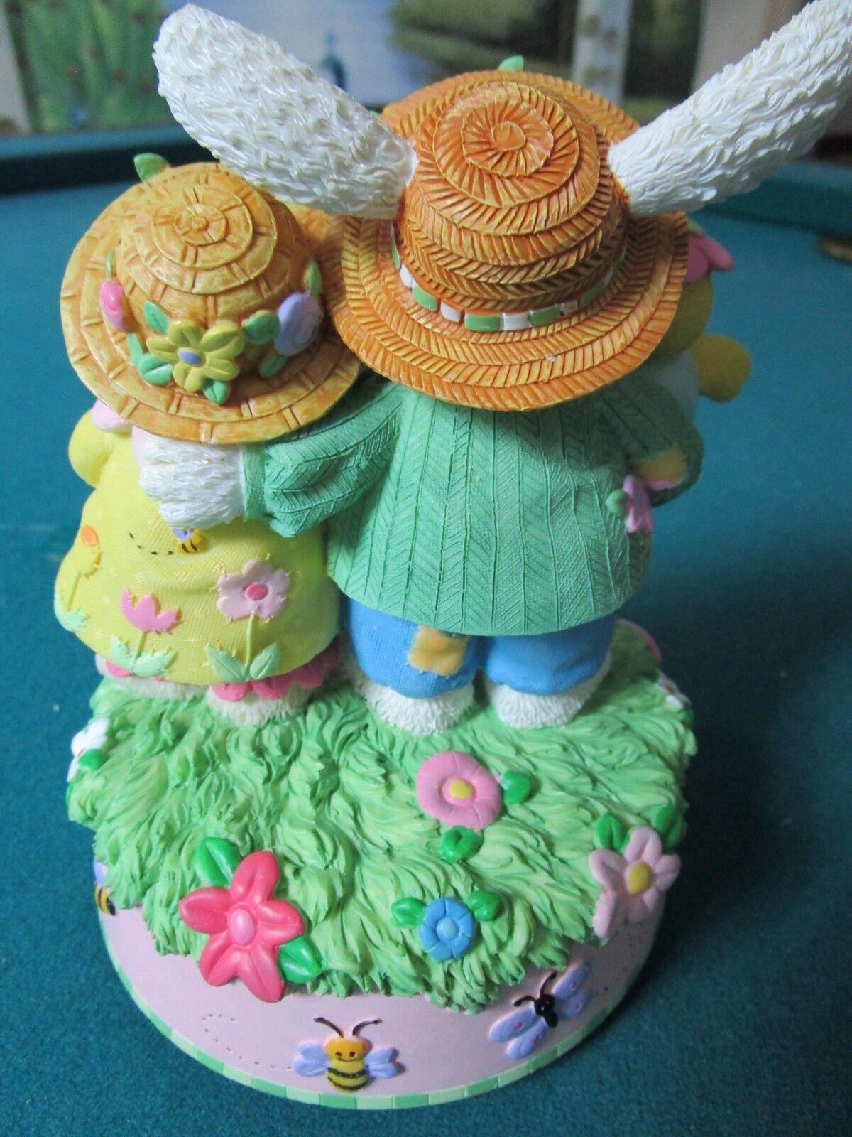 THE SAN FRANCISCO MUSIC BOX HAPPY EASTER PLAYS "EASTER PARADE" NEW