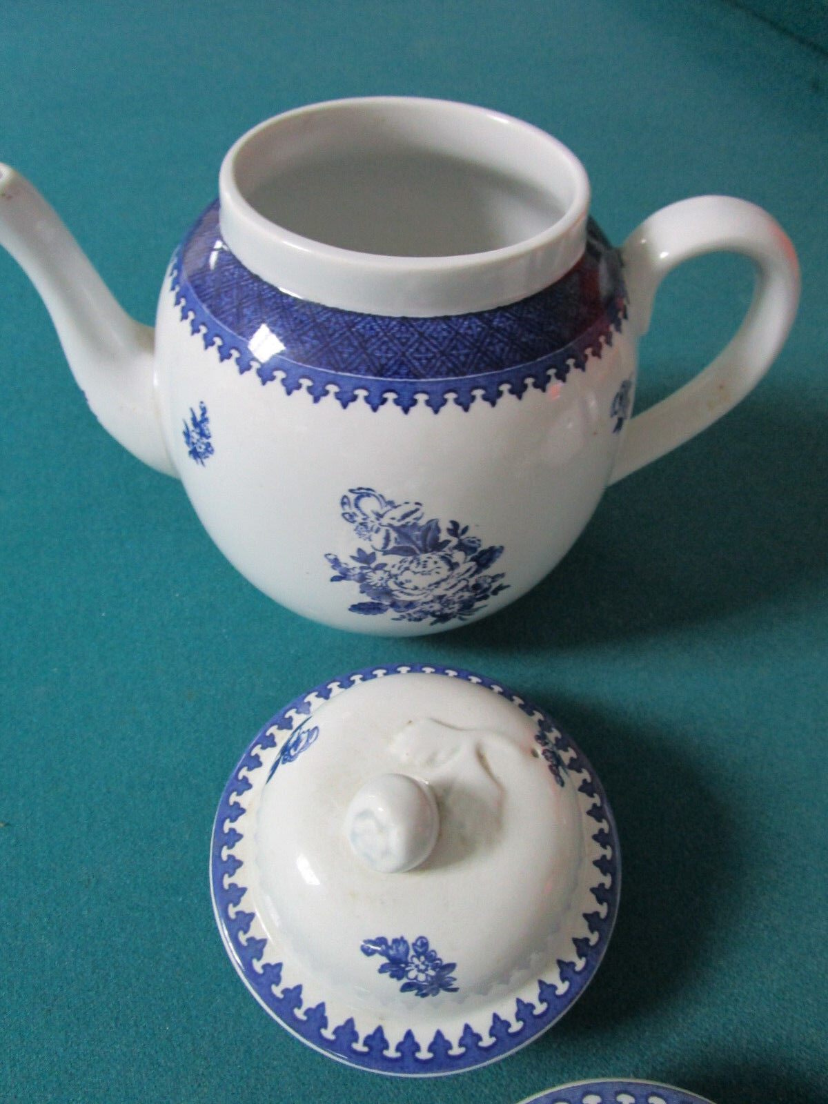 WEDGWOOD ENGLAND SPRINGFIELD PATTERN COFFEE TEA SET 4 PCS [73]