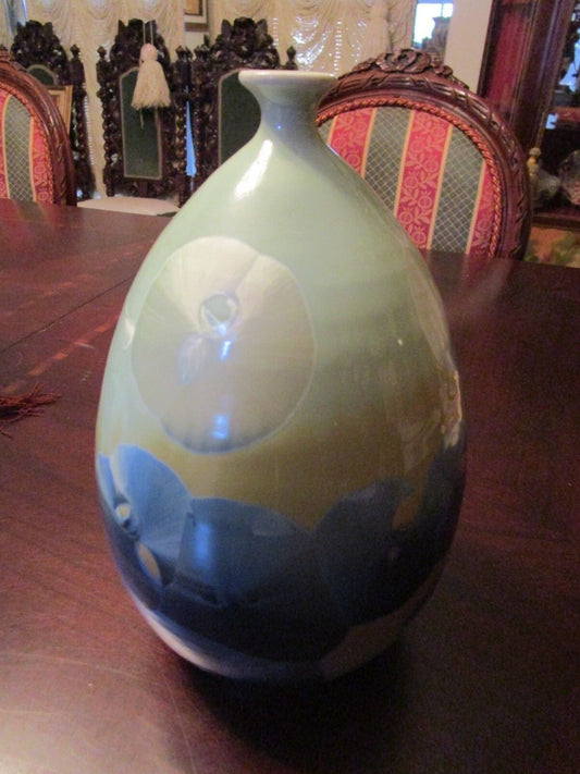 AMERICAN POTTERY CHENCO USA SIGNED J. CHEN BULB VASE IRIDESCENT FLOWERS