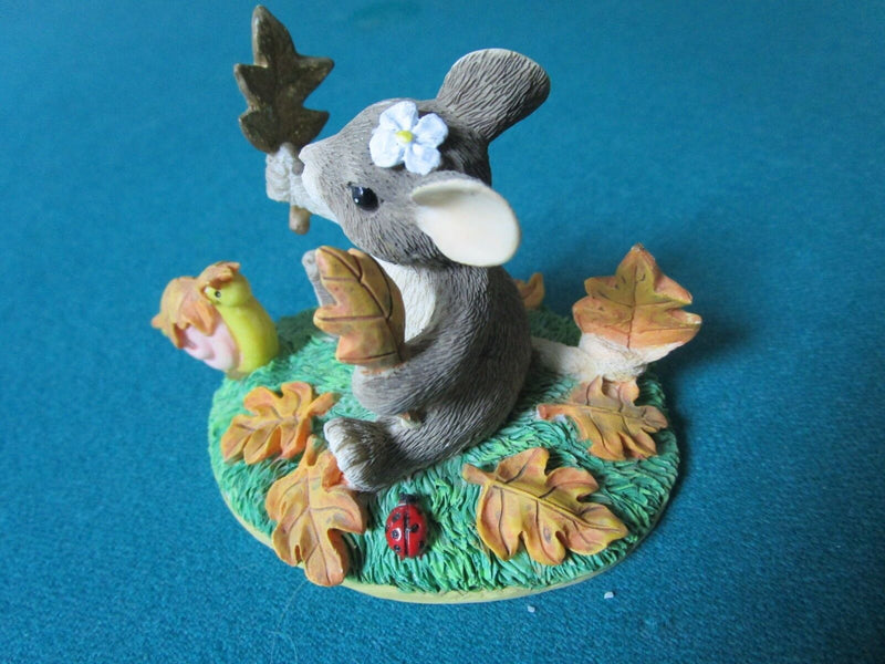 CHARMING TAILS BY FITZ & FLOYD FIGURINE "MAXINE'S LEAF COLLECTION"  AUTUMN