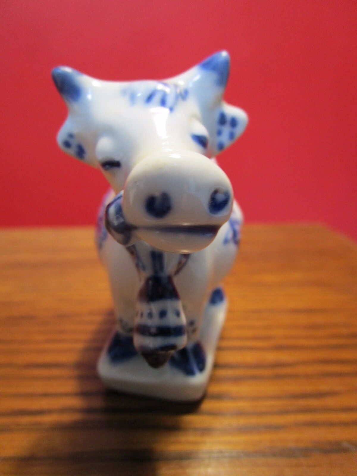 ZSOLNAY HUNGARY FIGURINE 1940s BLUE AND WHITE COW  [ZS]