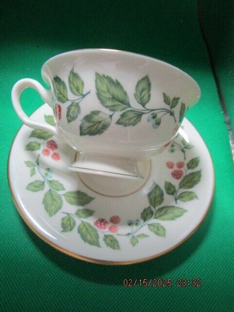 TRADITION BERRYTIME CUP AND SAUCER AMERICAN POTTERY [84B]