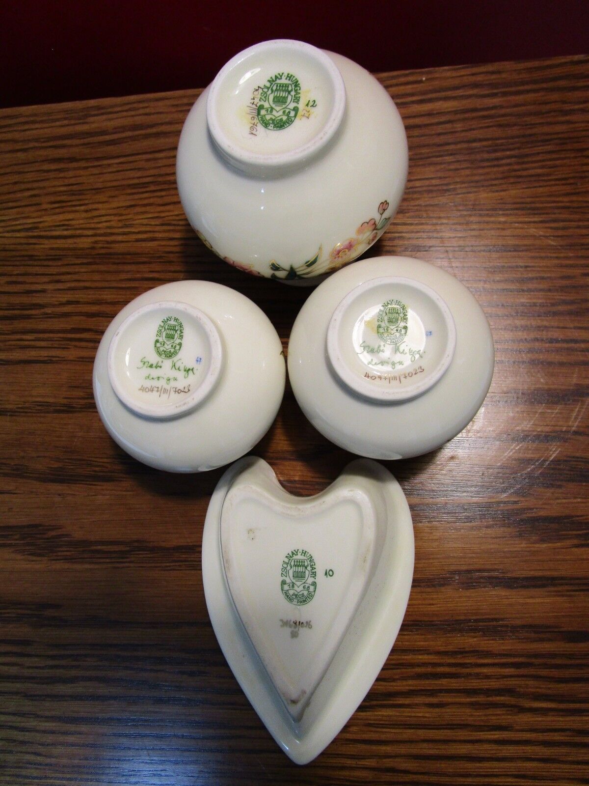 ZSOLNAY HUNGARY SET OF 4 VANITY PCS, VASES AND PIN DISH   [*ZS]