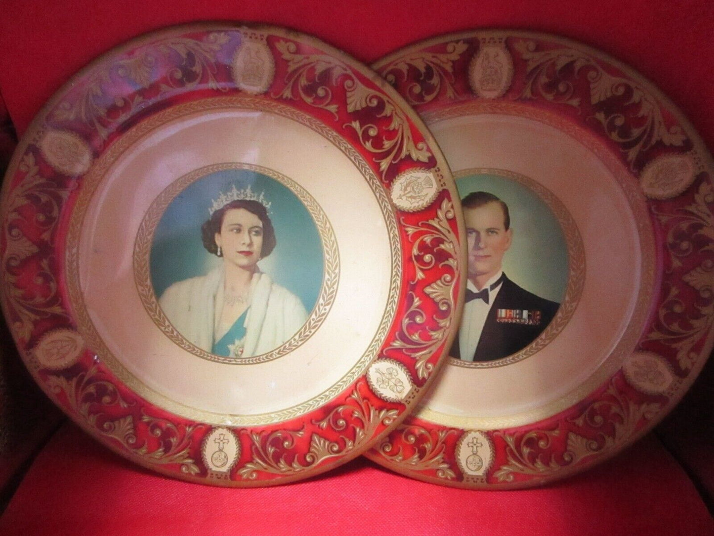 Tin Plates Queen Elizabeth and the Duke of Edimburg