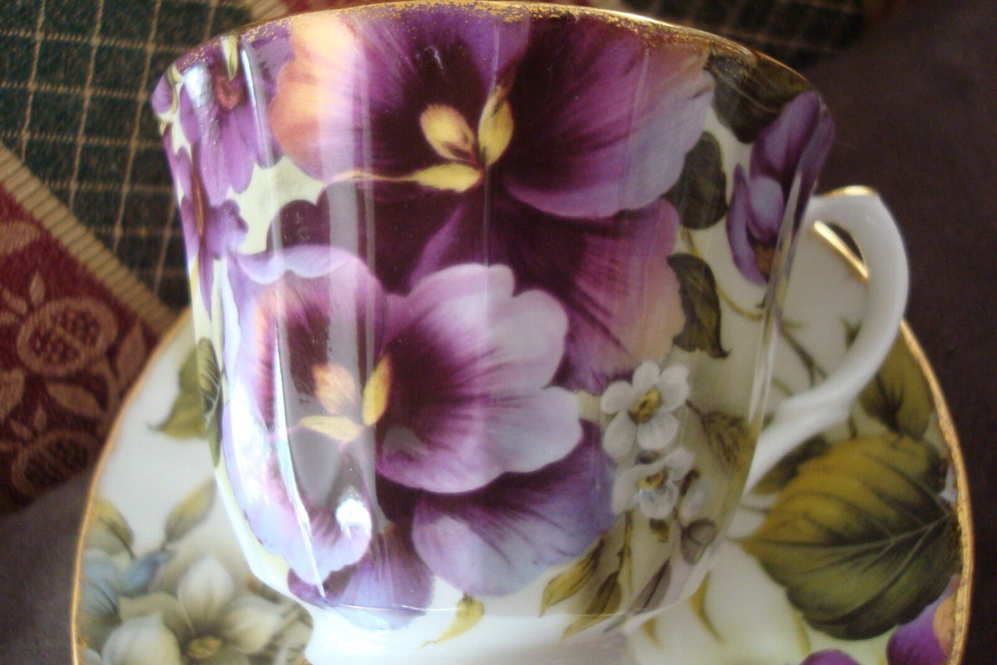 Duchess England, Violets Pattern, cup and saucer, ORIGINAL [95H]