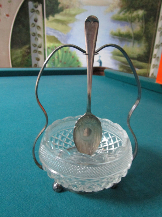 VINTAGE SILVERPLATE GLASS PICKLE SAUCER BOWL SERVER WITH SPOON STAND ORIGINAL