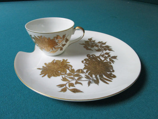 SNACK TRAY WITH CUP, WHITE WITH GOLDEN DANDALLIONS JAPAN ORIG [82B]