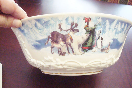 Vintage Lenox Fine China Bowl, by Lynn Bywaters, "Santa Gift of Peace"[11]