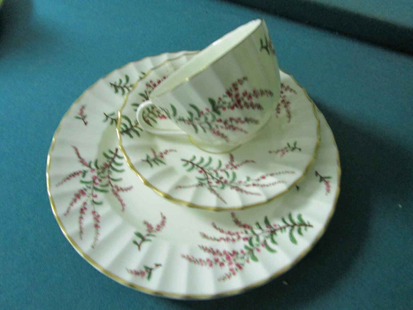 TRIO Royal Worcester, Dunrobin Pattern, England, cup, saucer,cake plate [95F]