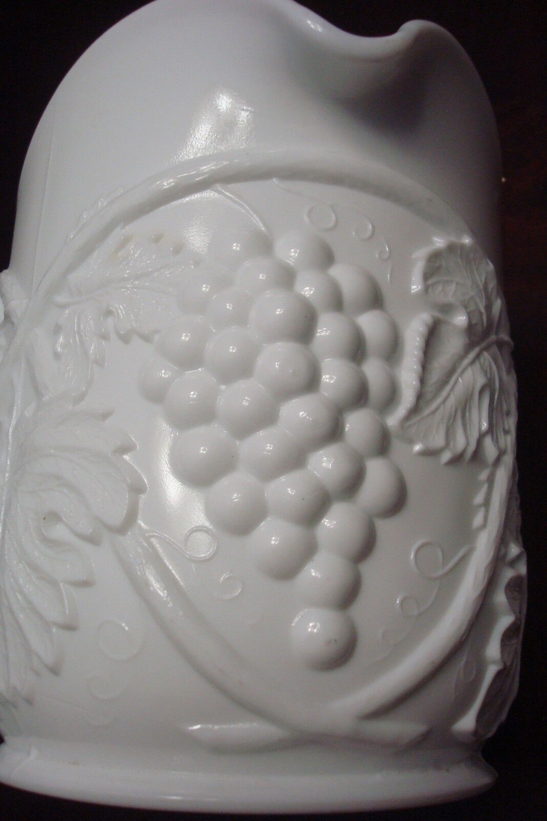 Vintage Duncan and Miller Glass Grape Pattern Milk Glass 7" pitcher  [MILKGL2]