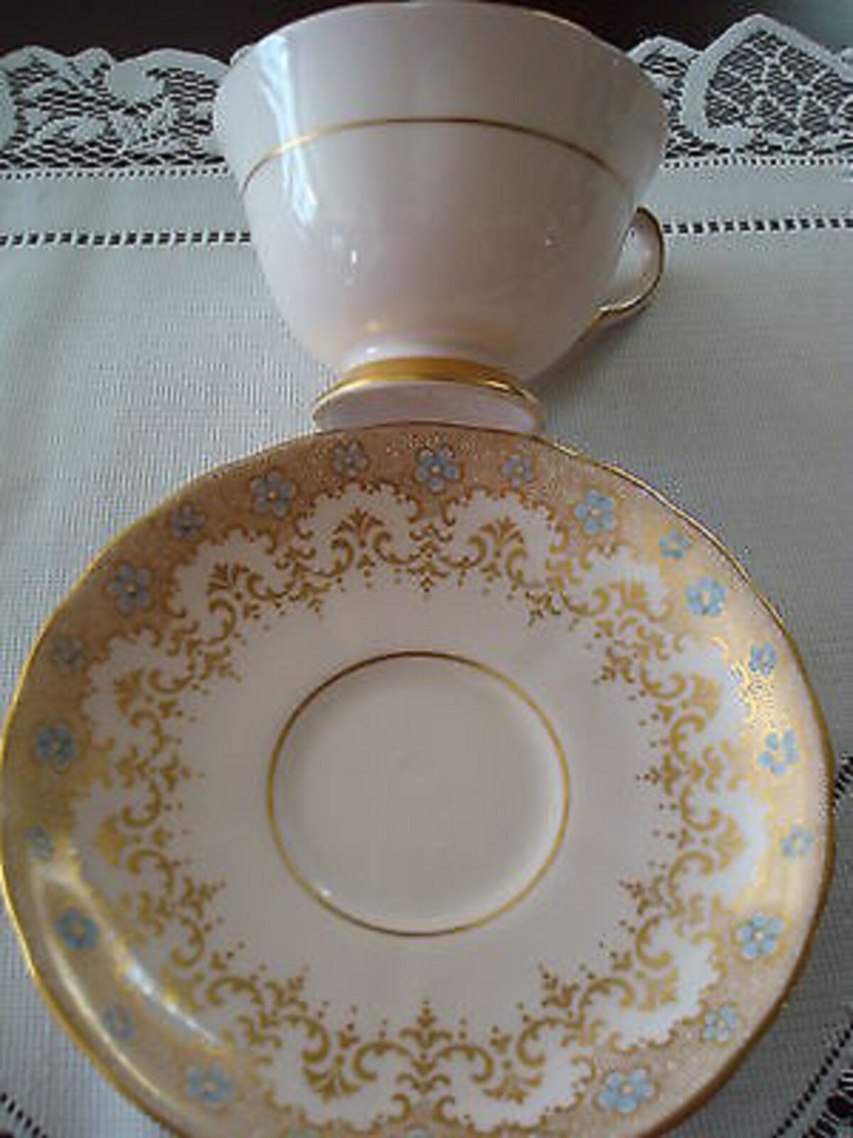 Tuscan England TEA cup and saucer PINK AND GOLD orig [86]