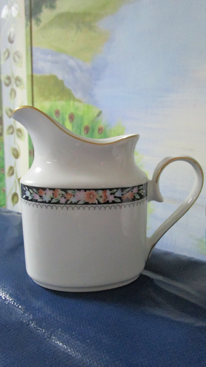 Home Beautiful Set Of Sugar And Creamer [70a]