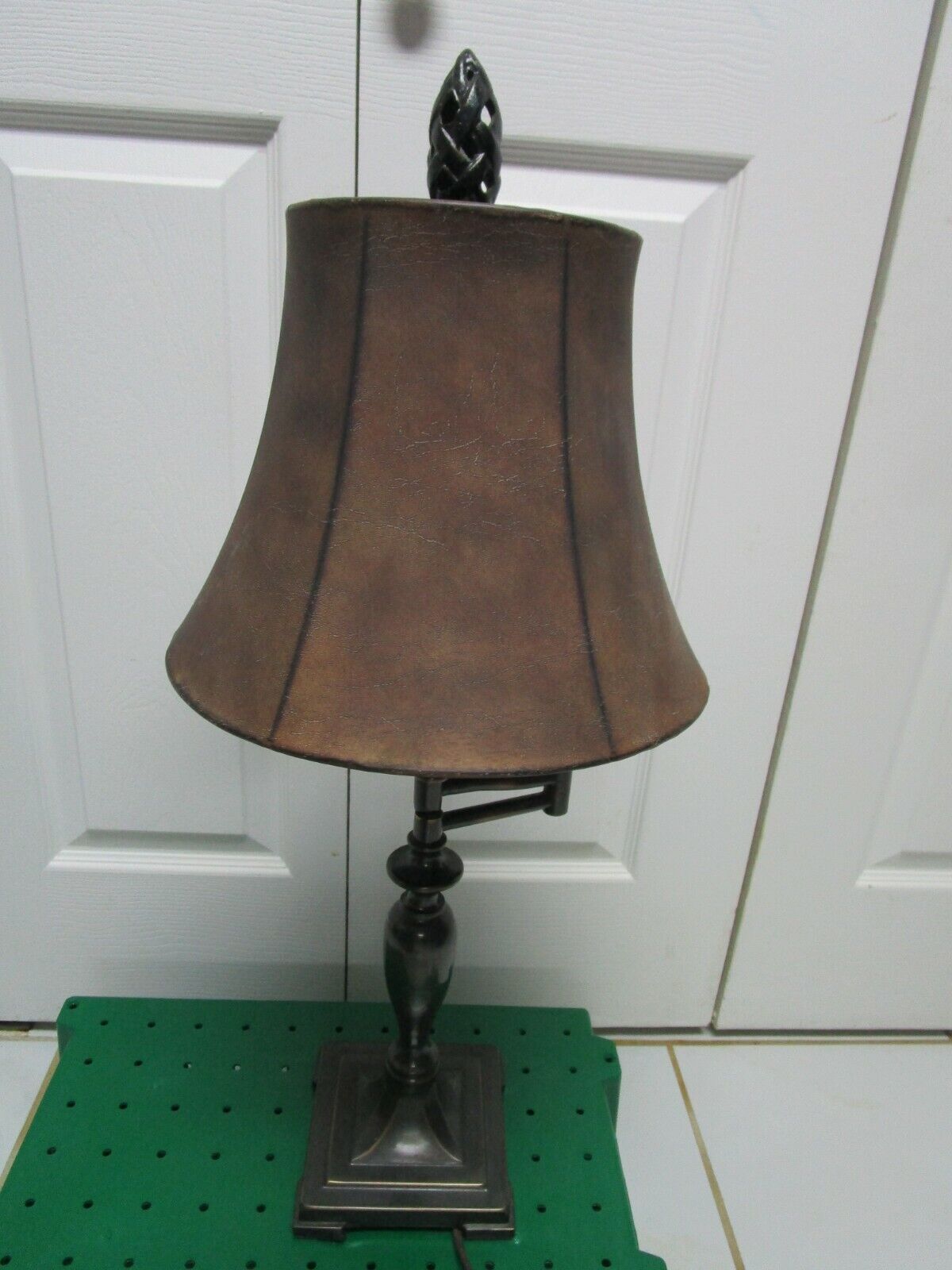 UTTERMOST LIGHTING TABLE LAMP MOVABLE ARM LEATHER SHADE