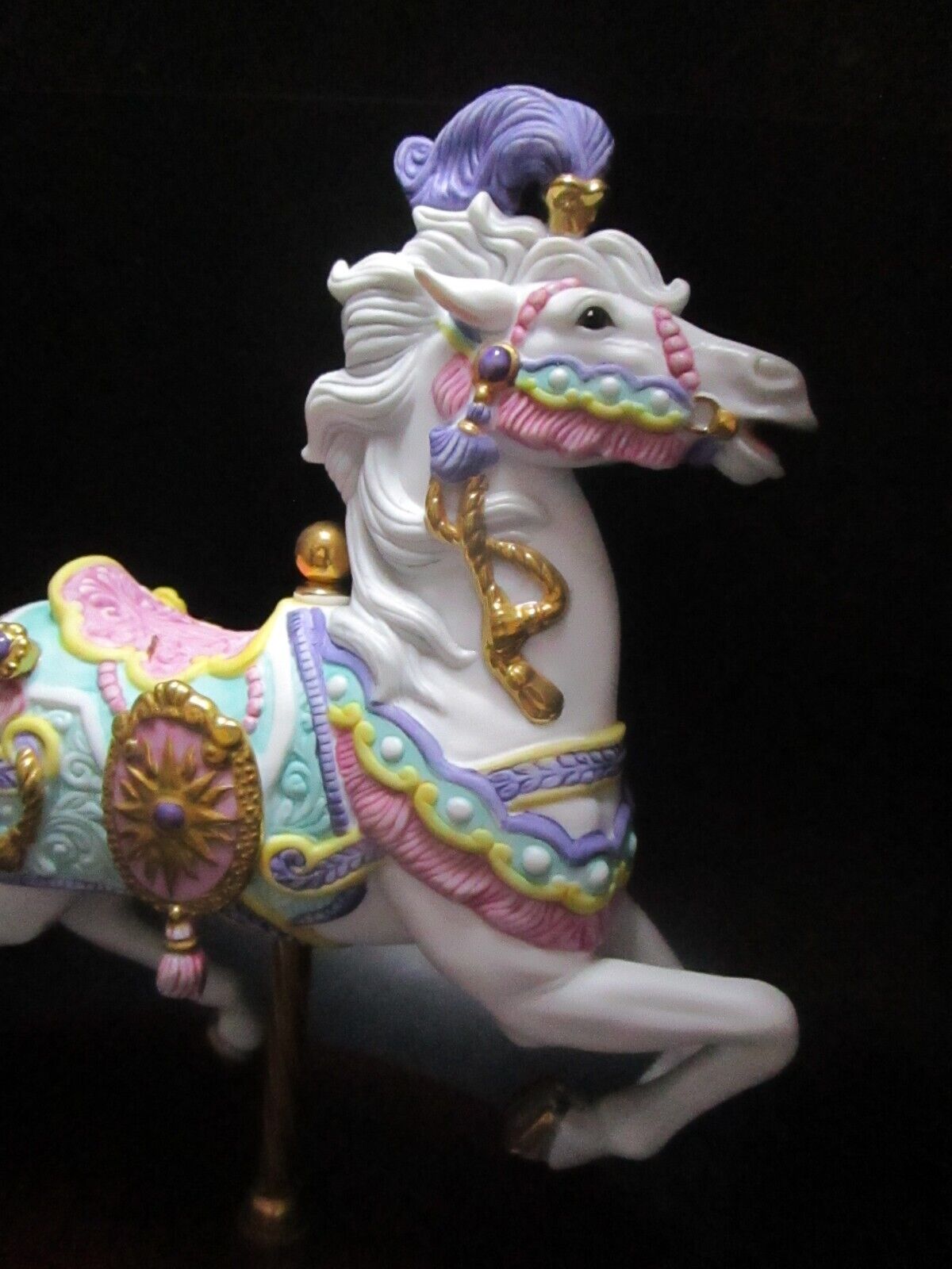 LENOX CAROUSEL HORSE CHRISTMAS PURPLE PLUME