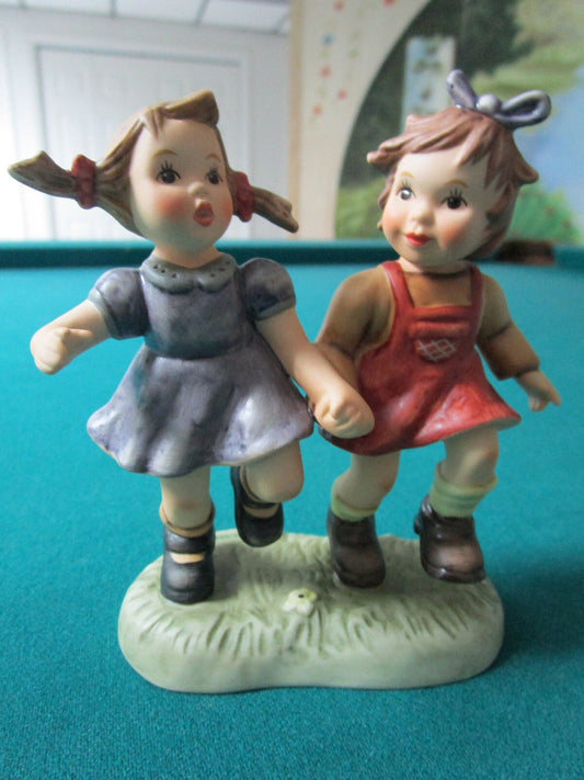GOEBEL FIGURINE "SKIPPING ALONG"  5 " NIB ORIGINAL
