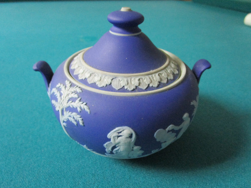 “Wedgwood” Antique  2 Tea Set Pieces Creamer And Sugar