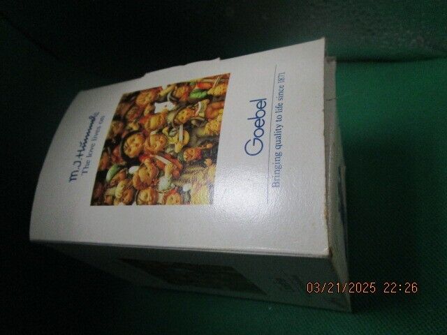 Hummel Figurine Little Tooter 3.5" TM6 ^^^