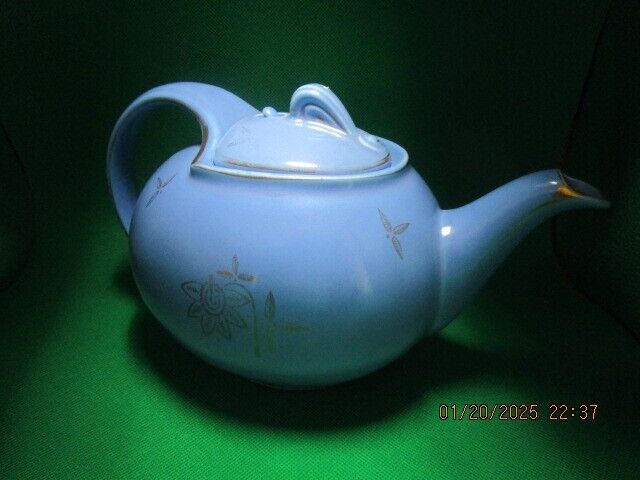 HALL USA POTTERY ALLADIN BLUE AN GOLD TEAPOT 6 X 9" ^^