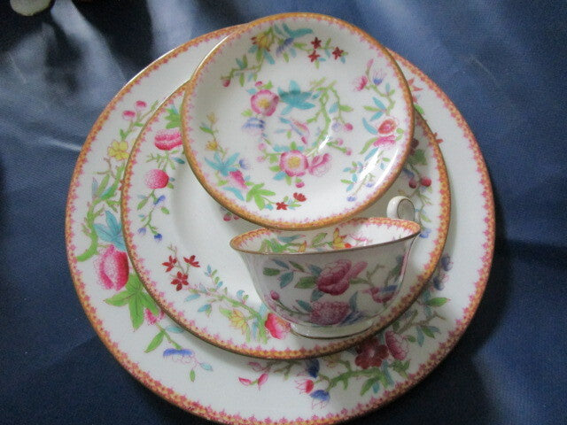 Royal Doulton Ito 1980s Pink Floral Smooth Edge Dinner Set Pick Set