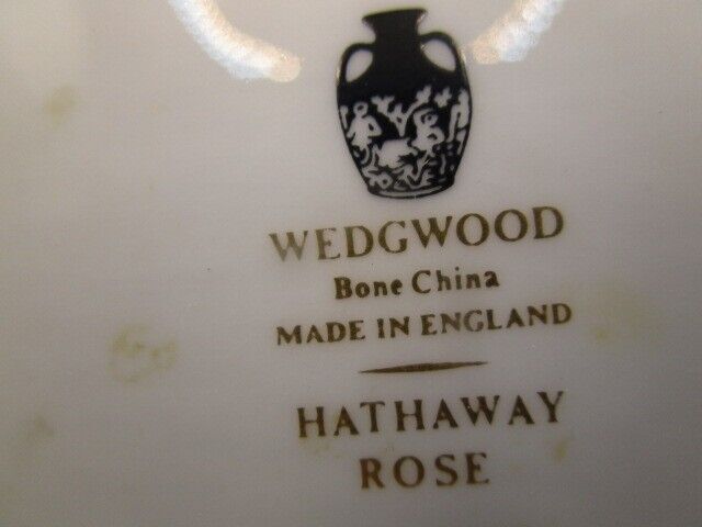 Wedgwood Hathaway Rose  ceramic floral trinket box 5" [55]