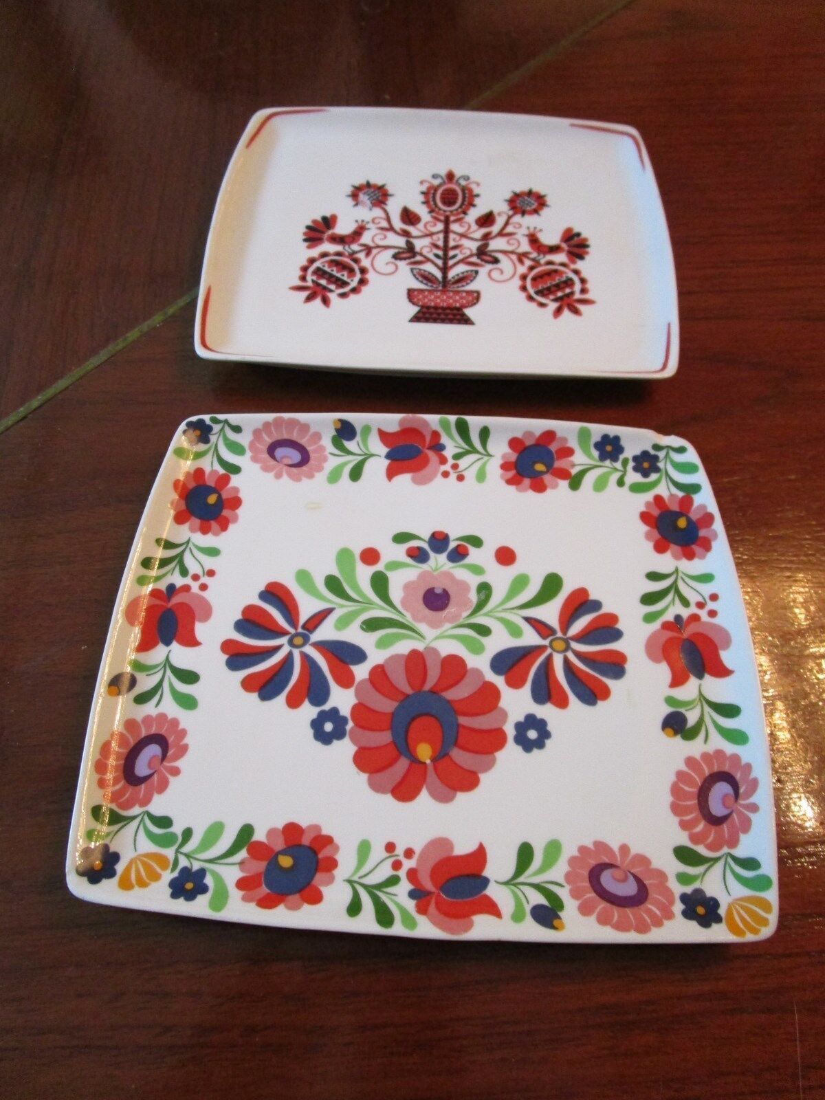 VINTAGE HUNGARY HOLLOHAZA 2 floral  vanity trays ORIGINAL [52]