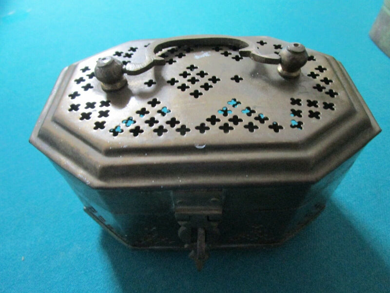 ANTIQUE CHINESE BRASS CRICKET BOX PICK 1