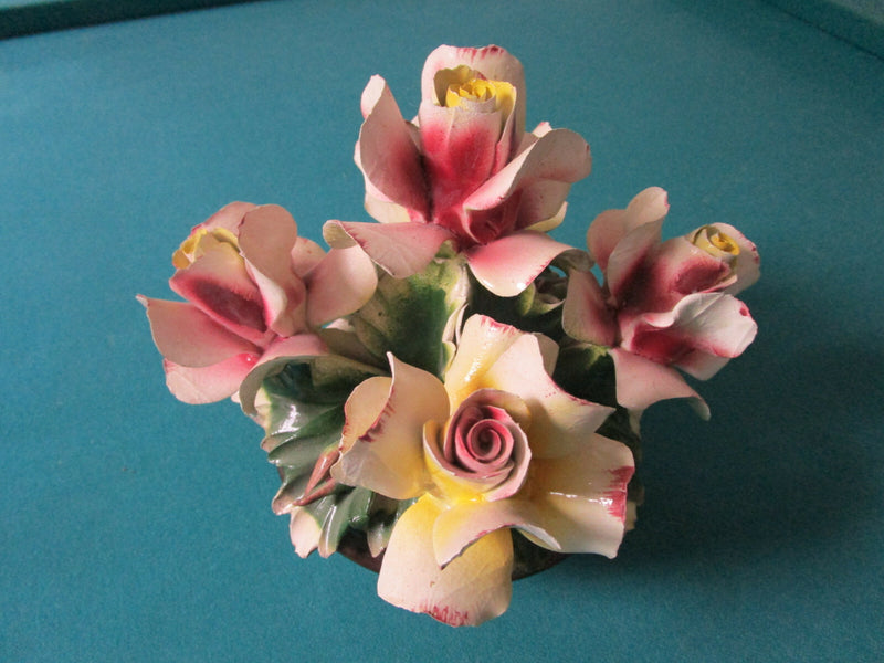 CAPODIMONTE ITALY MIDCENTURY PLATES, COVERED BOX CERAMIC BOUQUET FLOWERS PICK 1^