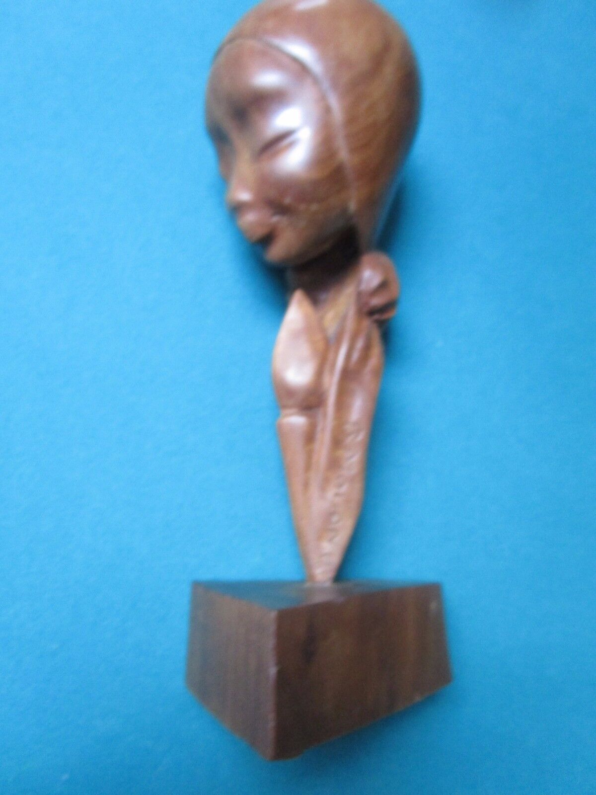 AFRICAN ARTIST B. MOUANGA WOOD sculpture "NEIGE EN PRIERE" signed, 15" HANDCARV