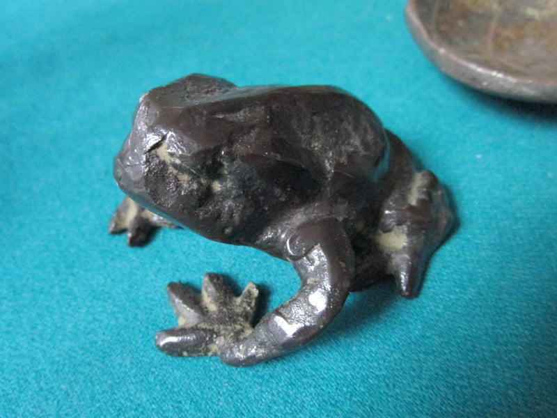CHINESE BRONZE FROG ON CERAMIC LEAF 2 X 3" PAPERWEIGHT