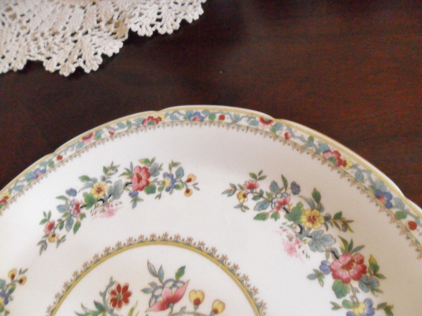 Coalport England "Ming Rose" dinner plate Pink, Yellow Blue Flowers 10 1/2"[*59]