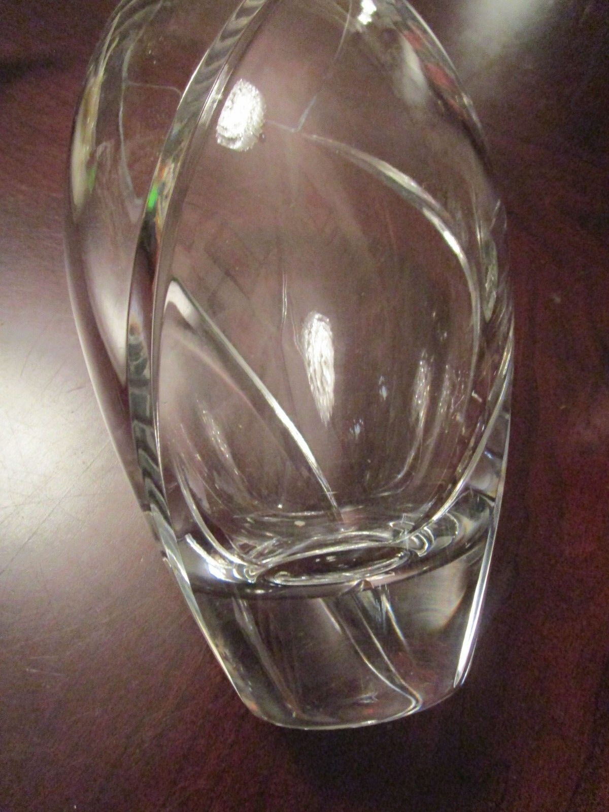 TIFFANY AND CO. PETAL CRYSTAL CUT VASE 8 1/2 X 5"