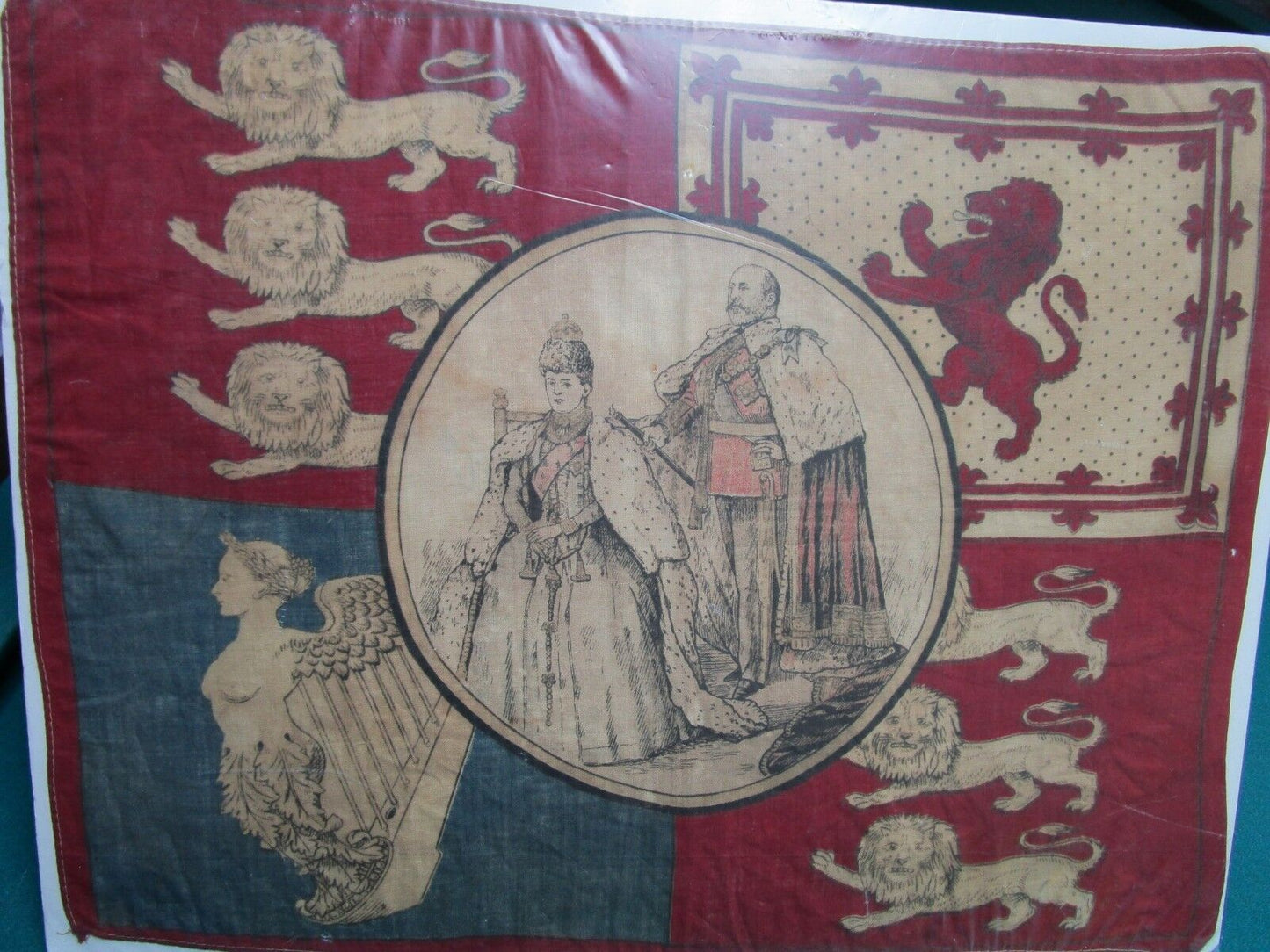 1920S KING Edward VII and Alexandria RED SCARF WITH ENGLISH EMBLEMS [*ART]