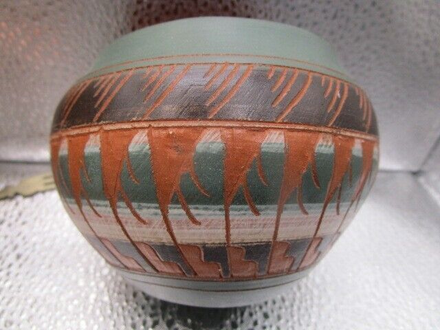 I.  Nez - Native American Navajo Pottery Small Seed Pot 1990 [71]