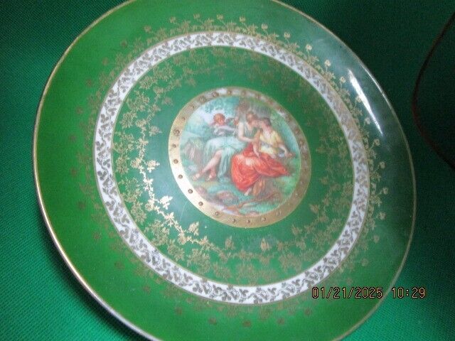 CURIO PLATE MADE IN GERMANY 8 1/2" FIGURAL GOLD RIM ^^