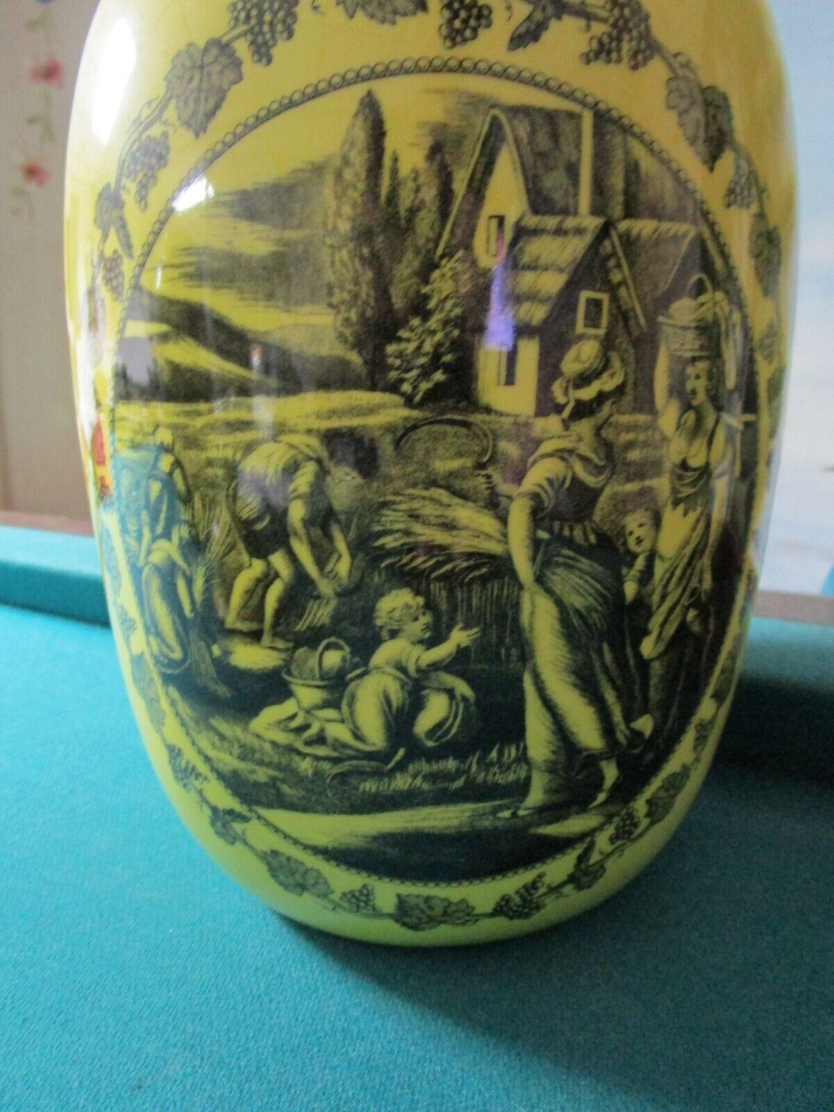 YELLOW LARGE COVERED URN Mottahedeh ITALY DECOR PICK 1