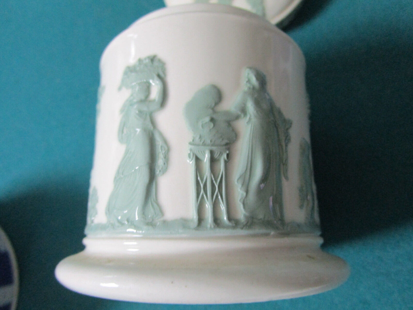 WEDGWOOD ENGLAND COVERED TRINKET VANITY BOX 1900s PICK ONE