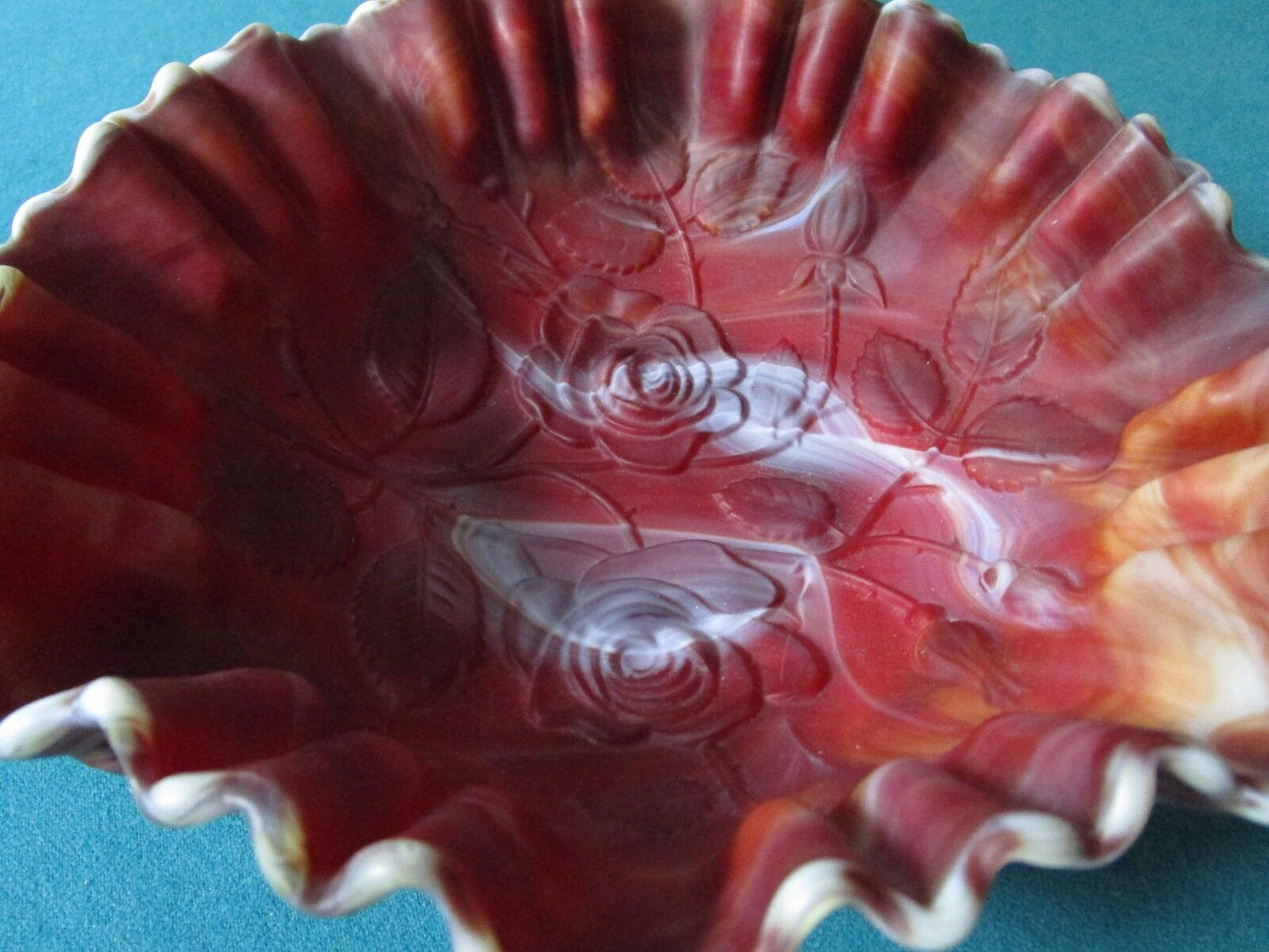 1951 IMPERIAL SLAG GLASS RED ROSES SCALLOPED BORDERS BOWL  RARE