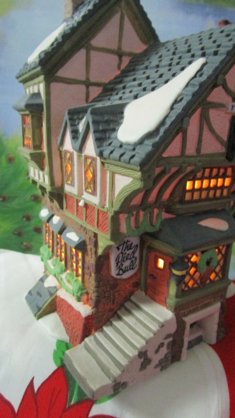 THE PIED BULL INN 1993 DICKENS' VILLAGE SHOWROOM MODEL ORIGINAL LIGHTED HOUSE