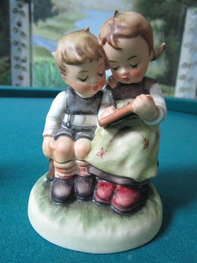 HUMMEL 3 FIGURINES LOT: FAVORITE PET - SMART LITTLE SISTER - BARNYARD HERO TM5